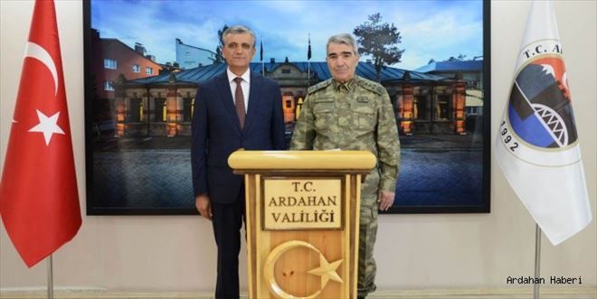 3. ORDU KOMUTANI VALİ ÖZEFE´Yİ ZİYARET ETTİ