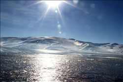 ÇILDIR GÖLÜ TABLO GİBİ