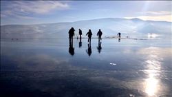 GÖLDE MUHTEŞEM MANZARA