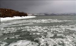 KIŞIN ORTASINDA BUZLAR ÇÖZÜLDÜ